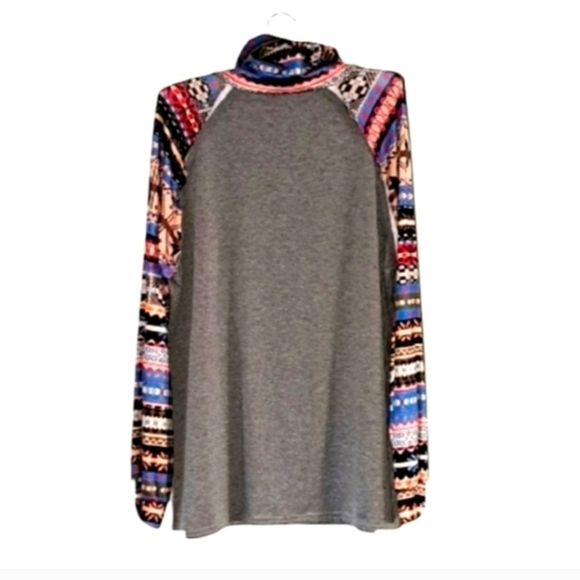 Vanilla Bay Aztec Cowl Neck Top Large - Picture 3 of 7